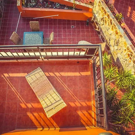 Cosy Townhouse In Costa Adeje *