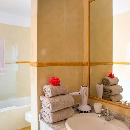 Cosy Townhouse In Costa Adeje *